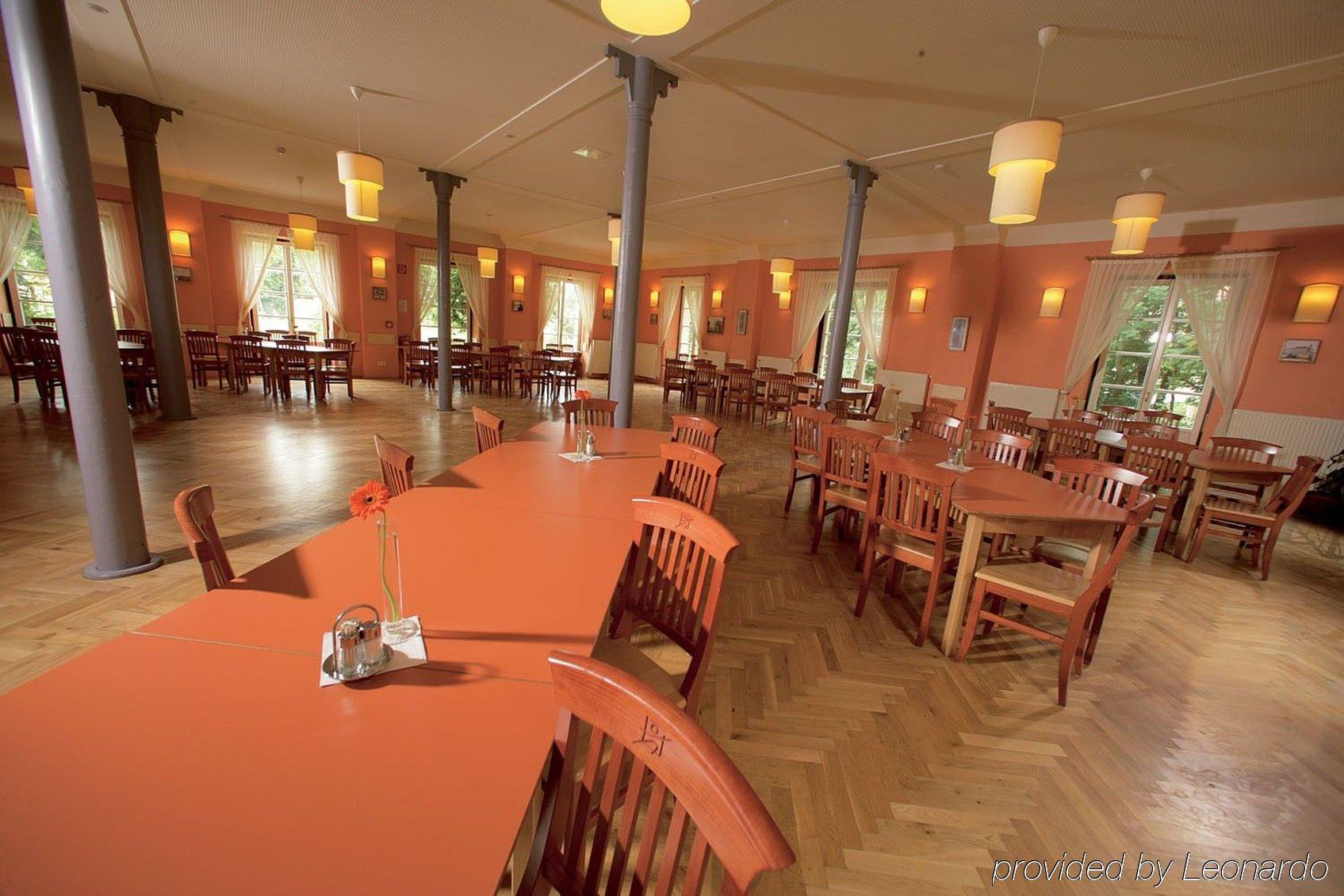 Jufa Hotel Fuerstenfeld Exterior photo