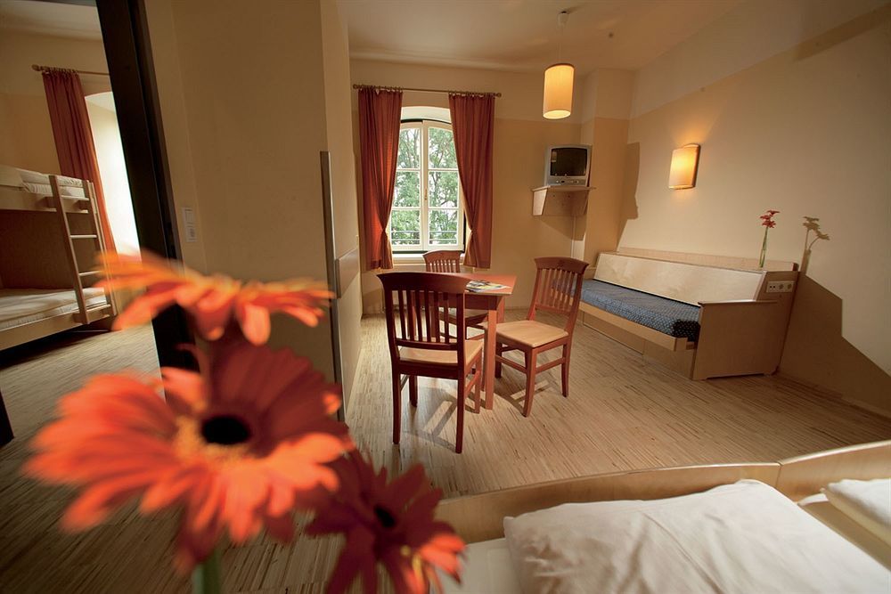 Jufa Hotel Fuerstenfeld Exterior photo